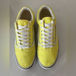 Vans Old Skool Men 8, Women 9.5